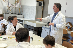 b8220681-a420-489b-b39a-70a215507628